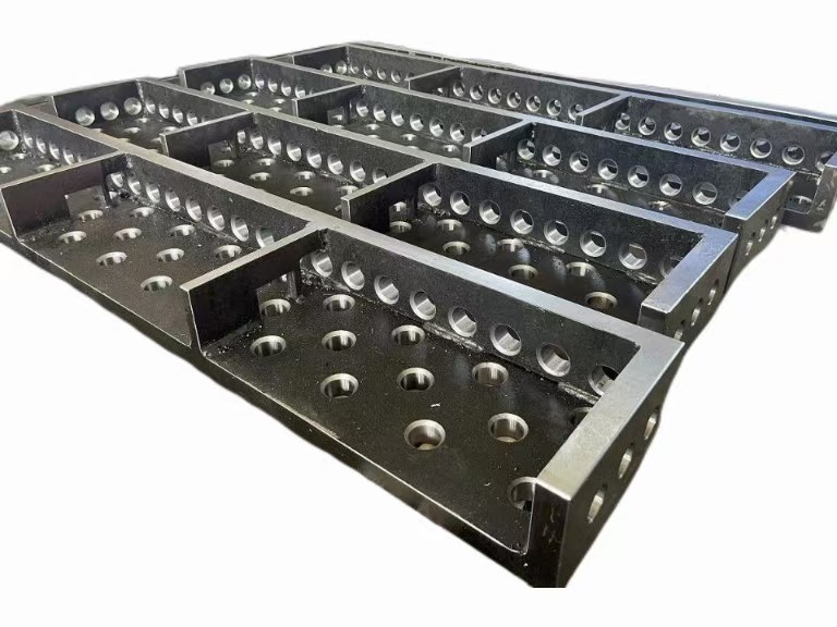 Co skutečně dělá nejlepší svařovací desku z oceli nebo litiny